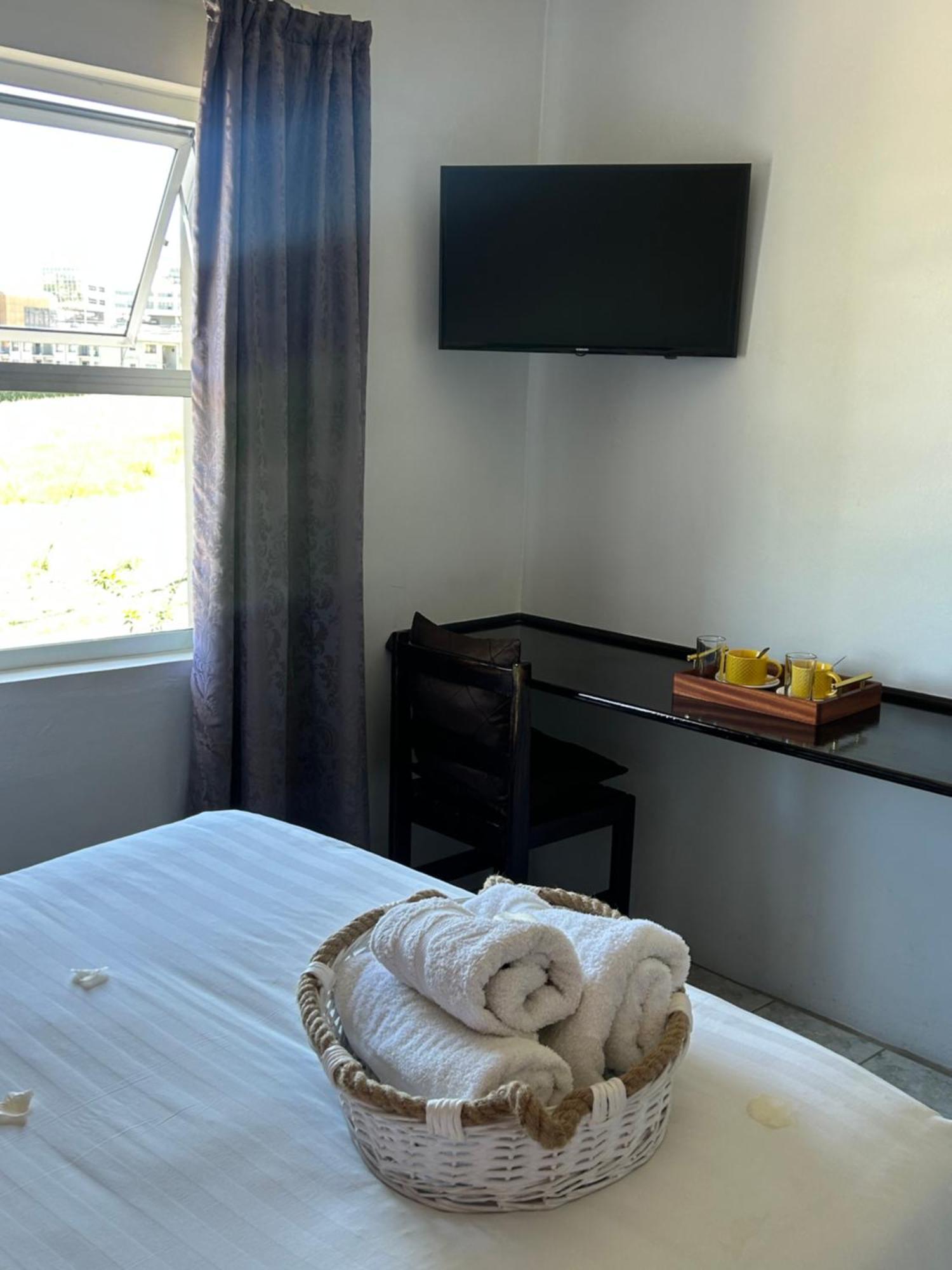 Skyfly Bed & Breakfast Manzini Buitenkant foto