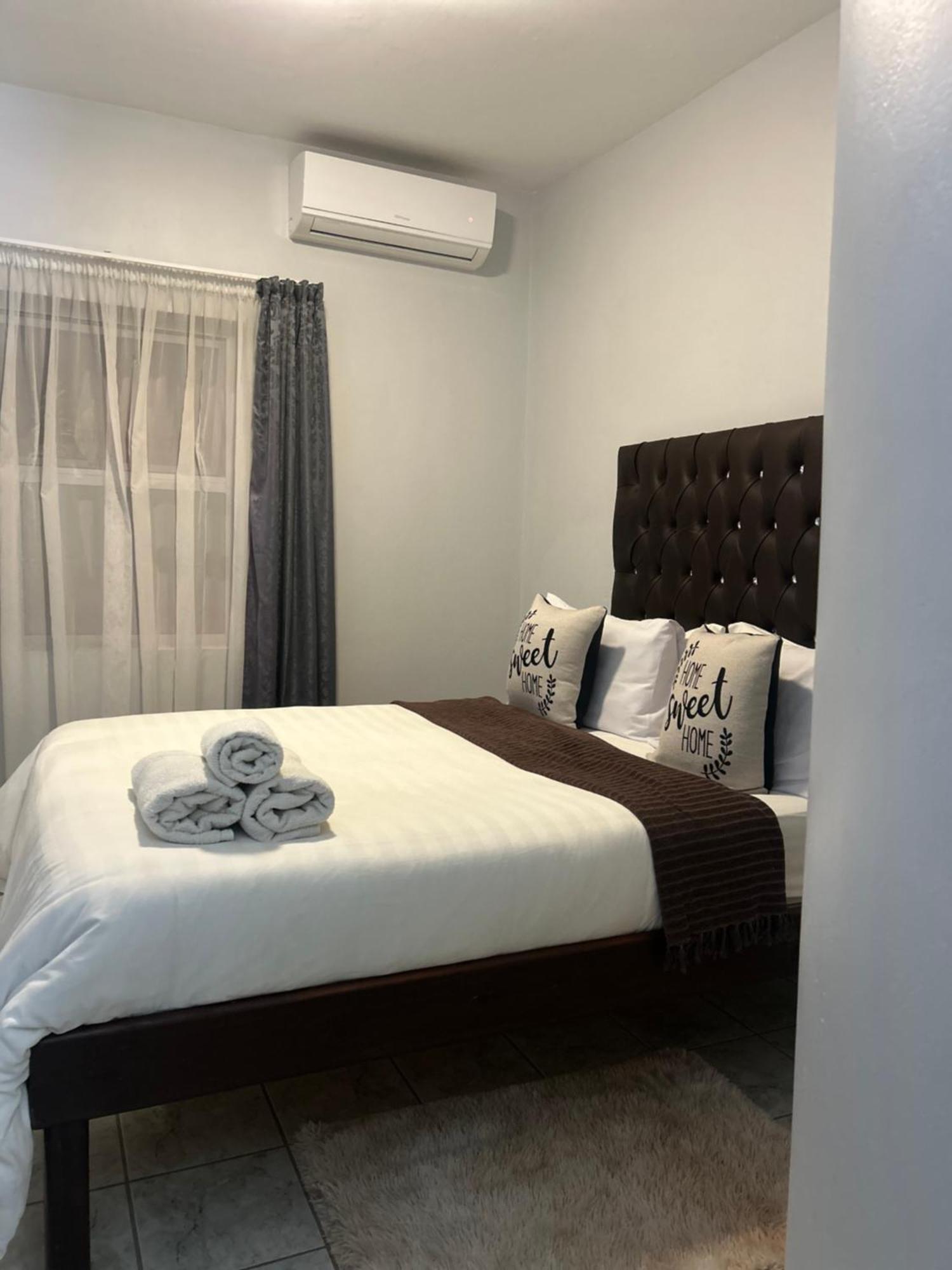 Skyfly Bed & Breakfast Manzini Buitenkant foto