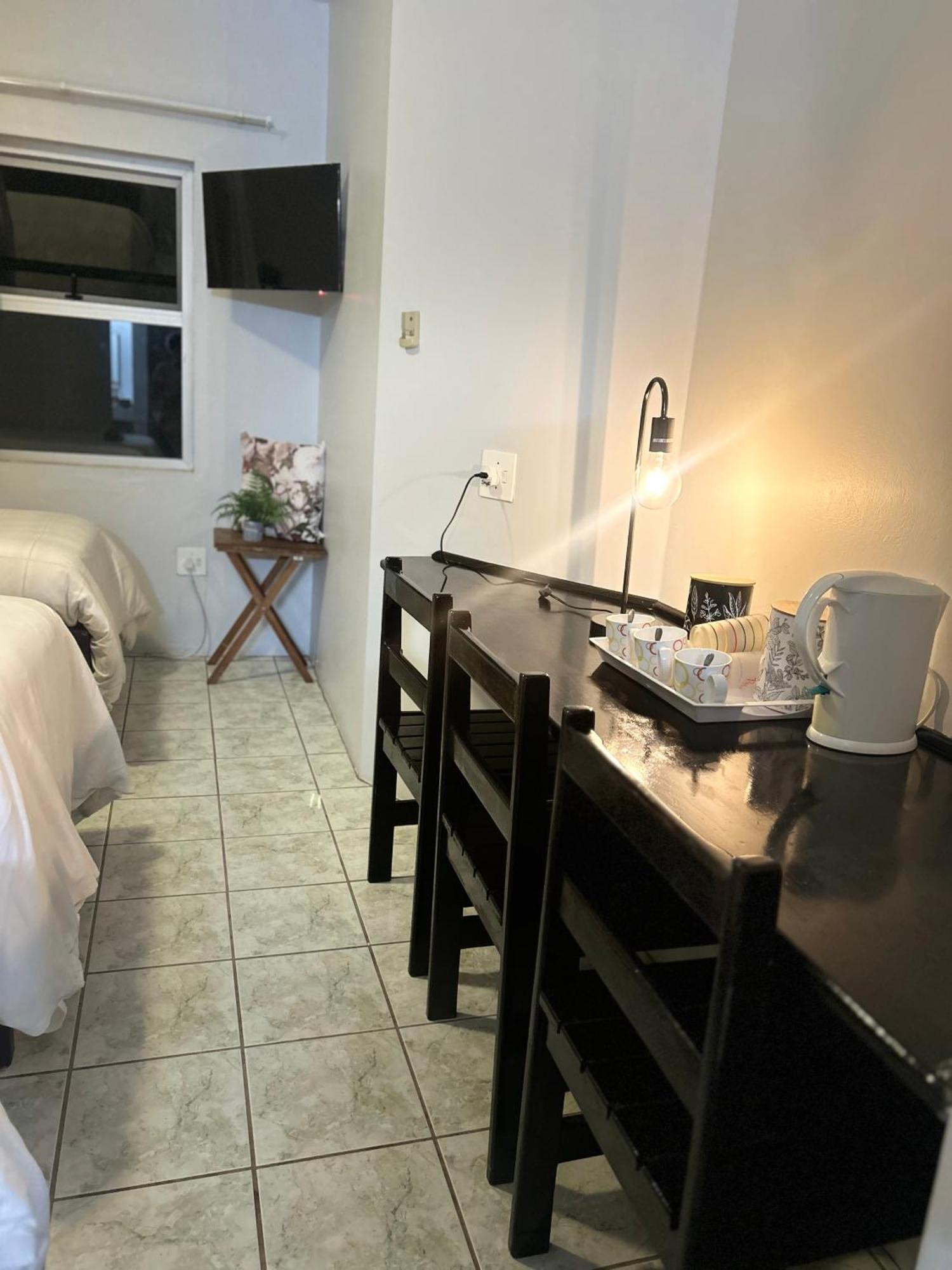 Skyfly Bed & Breakfast Manzini Buitenkant foto